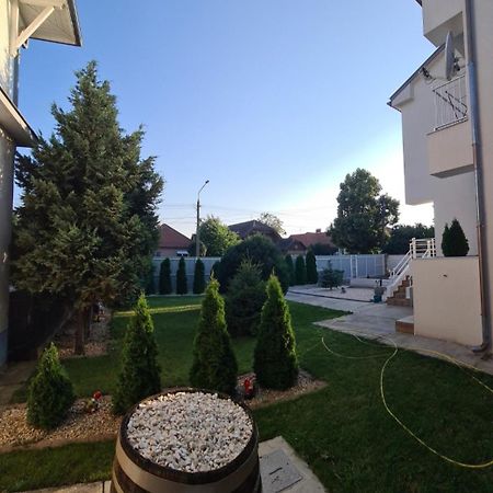 Cosa-Nostra Apartamento Hajdúszoboszló Exterior foto